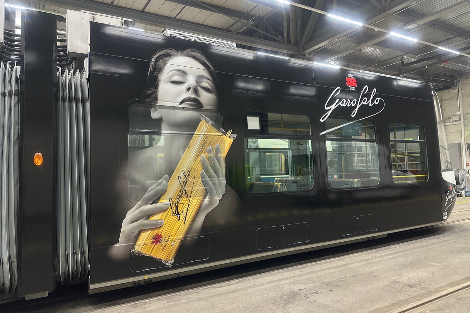 Aussenwerbung Tram · Referenz 1